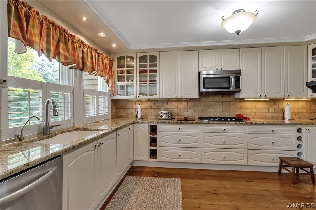 7110 Lake Shore Road Evans, NY 14047 - Photo 21 of 46 Spacious kitchen