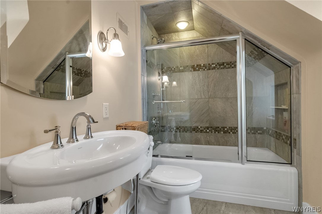 7110 Lake Shore Road Evans, NY 14047 - Photo 39 of 46 Second bedroom ensuite