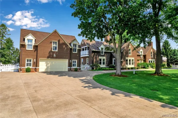 $2,250,000 | 7110 Lake Shore Road, Evans, NY 14047