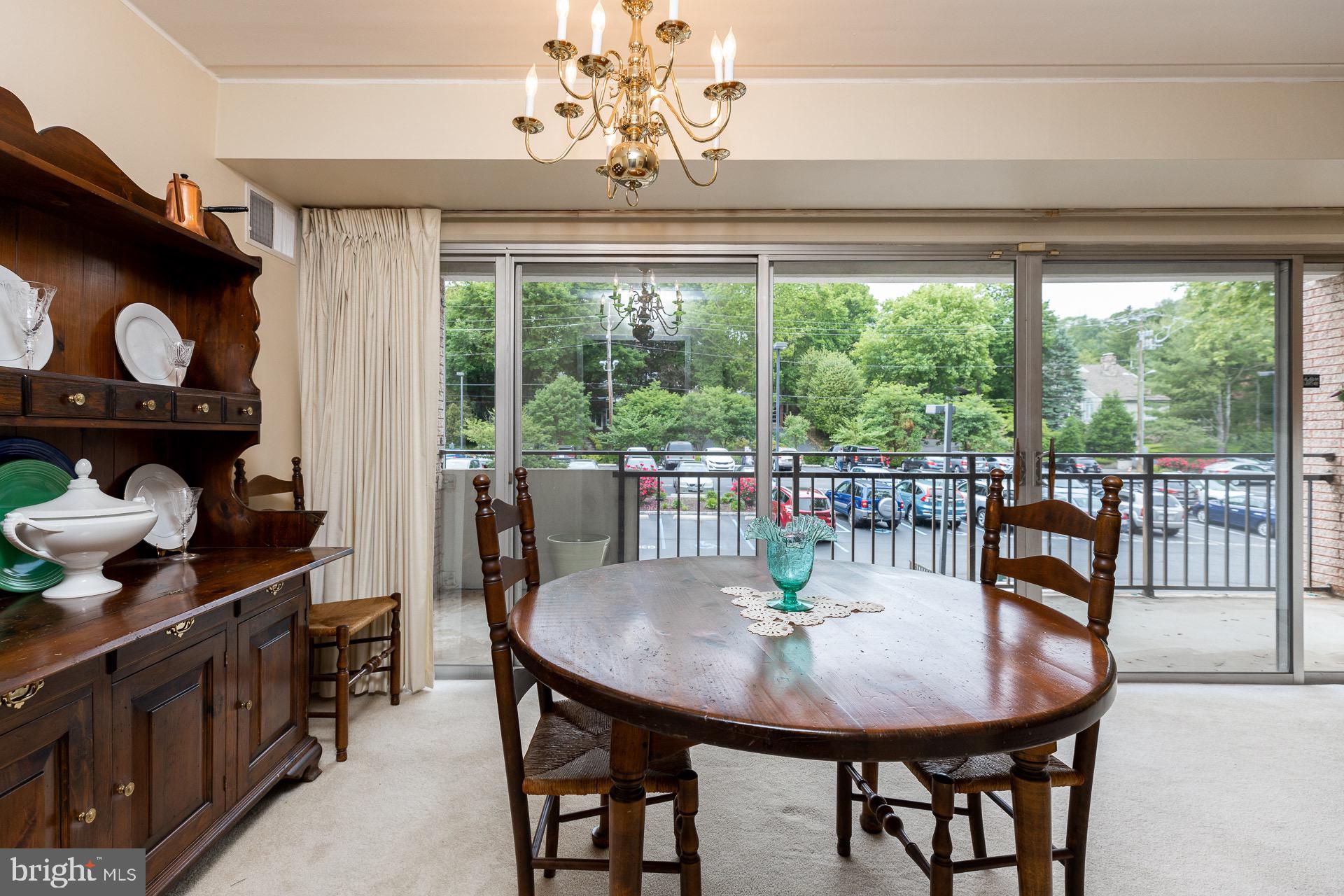 2302 Riddle Avenue, Unit B205 Wilmington, DE 19806 - Photo 10 of 27 Dining room