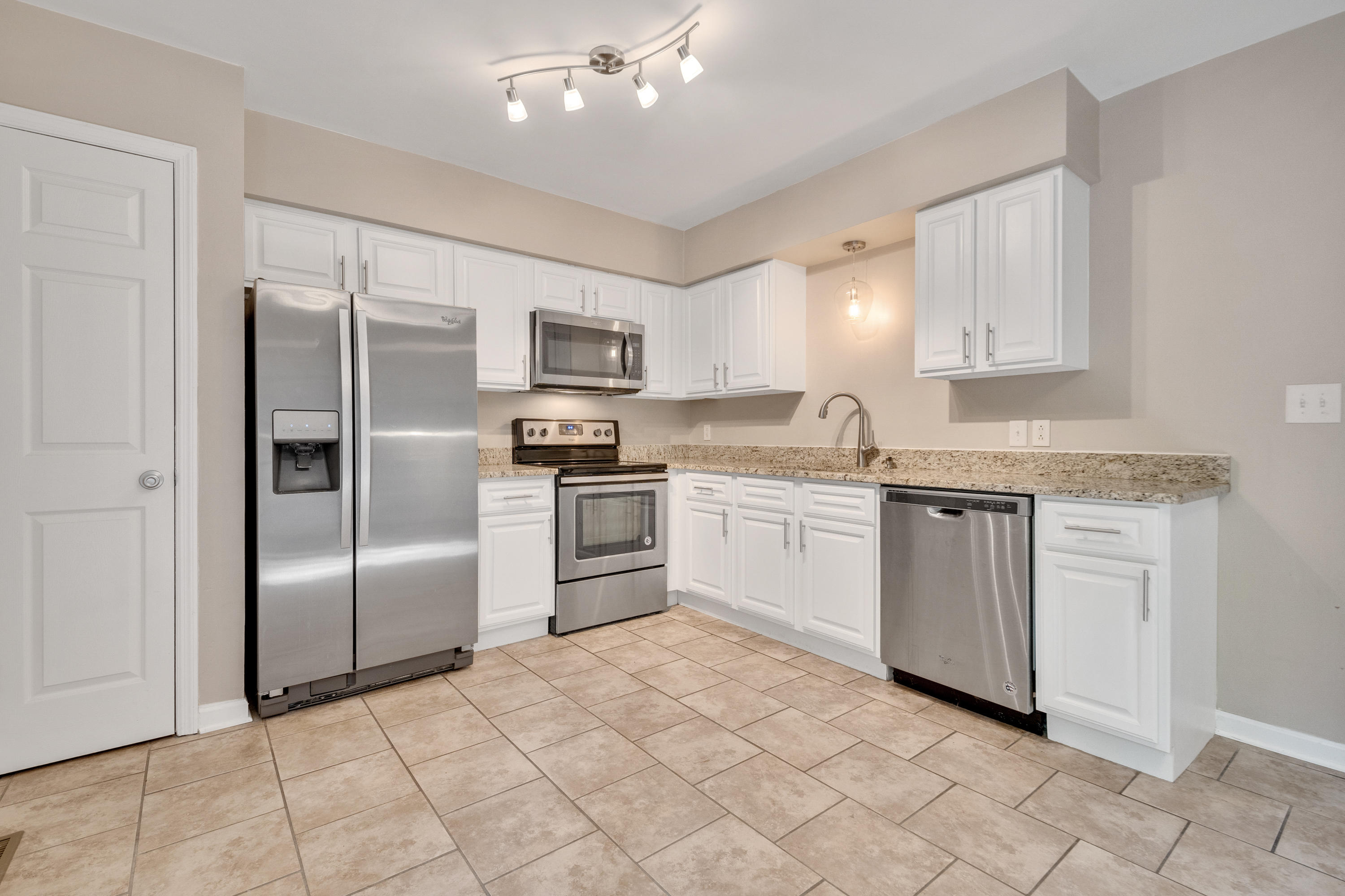 5607-Winnespan-Rd-6