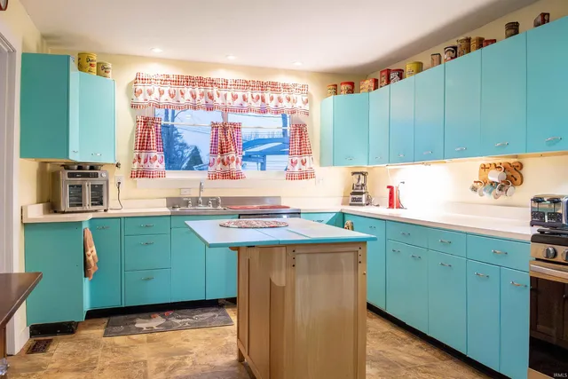 $249,900 | 1419 22nd Street, Bedford, IN 47421