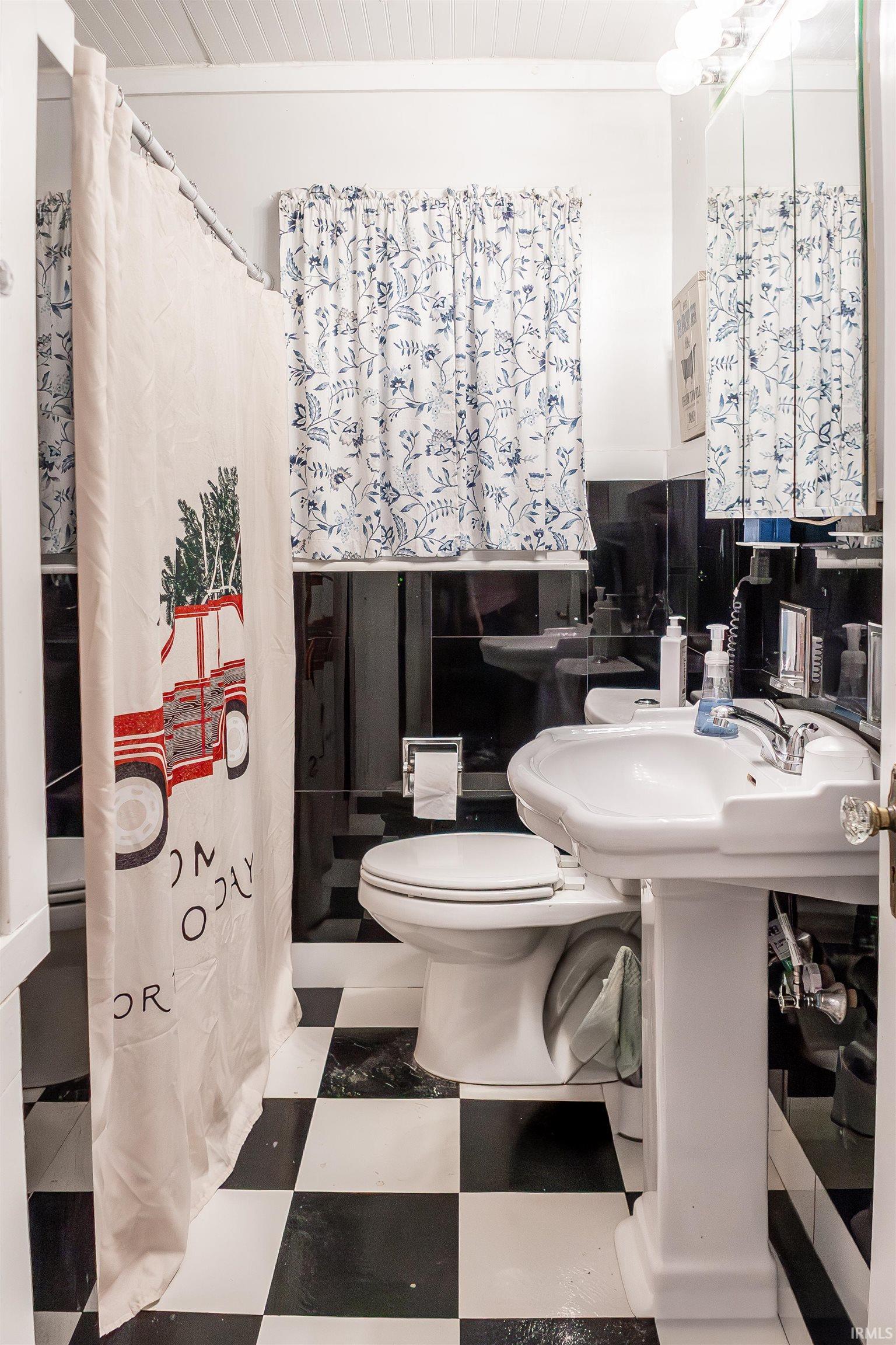 1419 22nd Street Bedford, IN 47421 - Photo 26 of 34