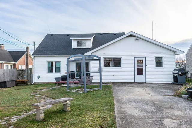 $249,900 | 1419 22nd Street, Bedford, IN 47421