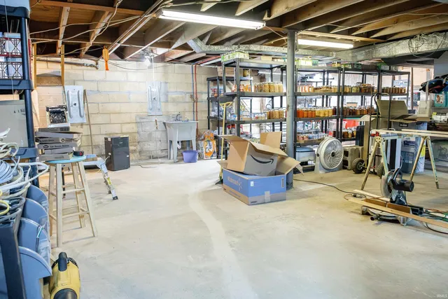 $229,900 | 1419 22nd Street, Bedford, IN 47421