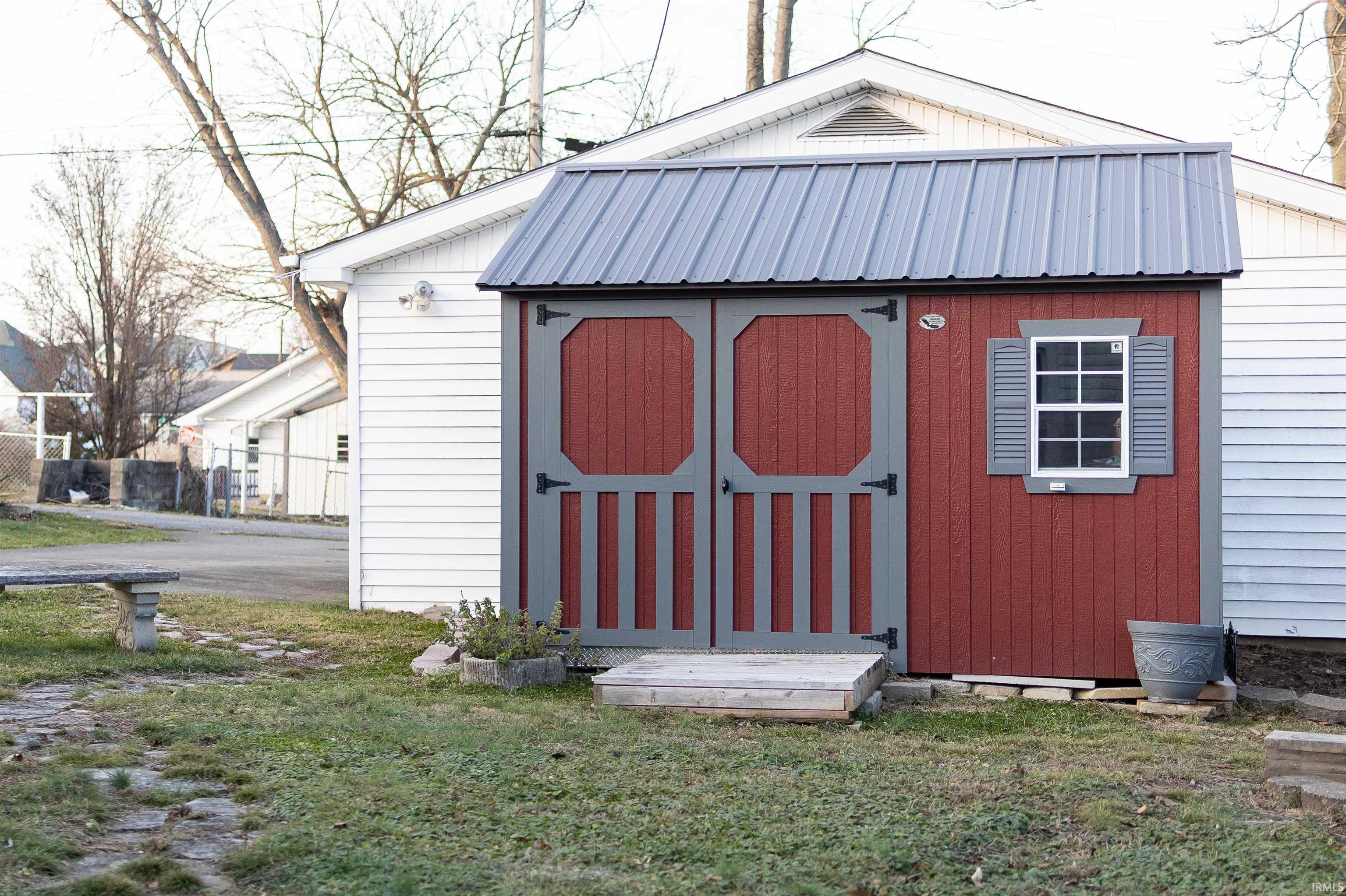 1419 22nd Street Bedford, IN 47421 - Photo 4 of 34