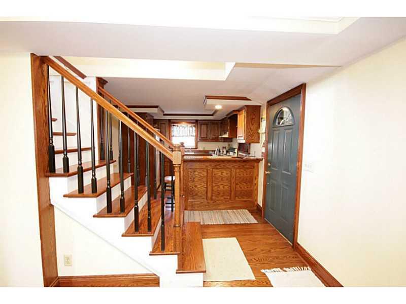 447 Fox Road Worthington, PA 16262 - Photo 4 of 24 Entry/Foyer.