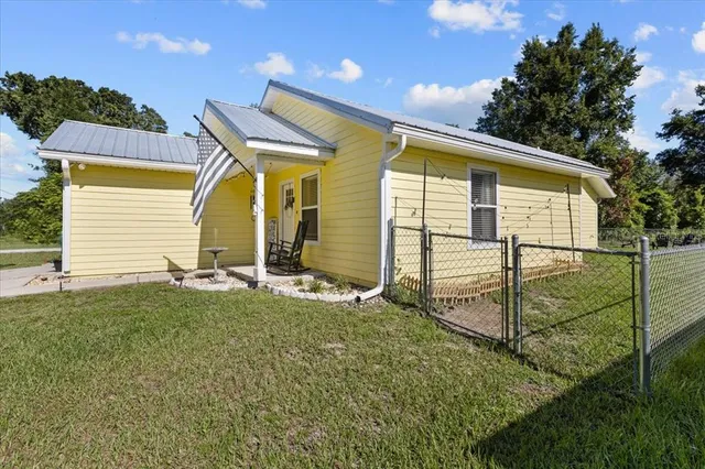 $217,000 | 308 Southwest 2 Avenue, Chiefland, FL 32626