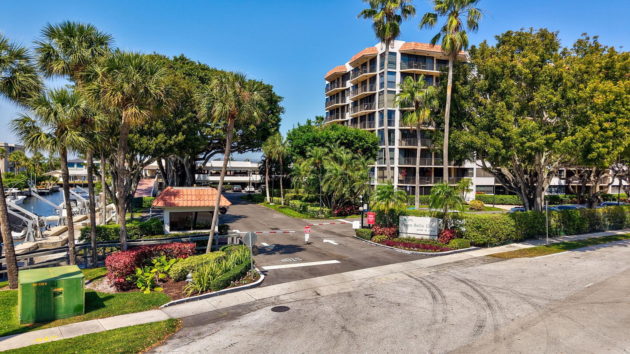 859 Jeffery Street, Unit 7030 Boca Raton, FL 33487 - Photo 28 of 53 a view of a building with a garden and plants