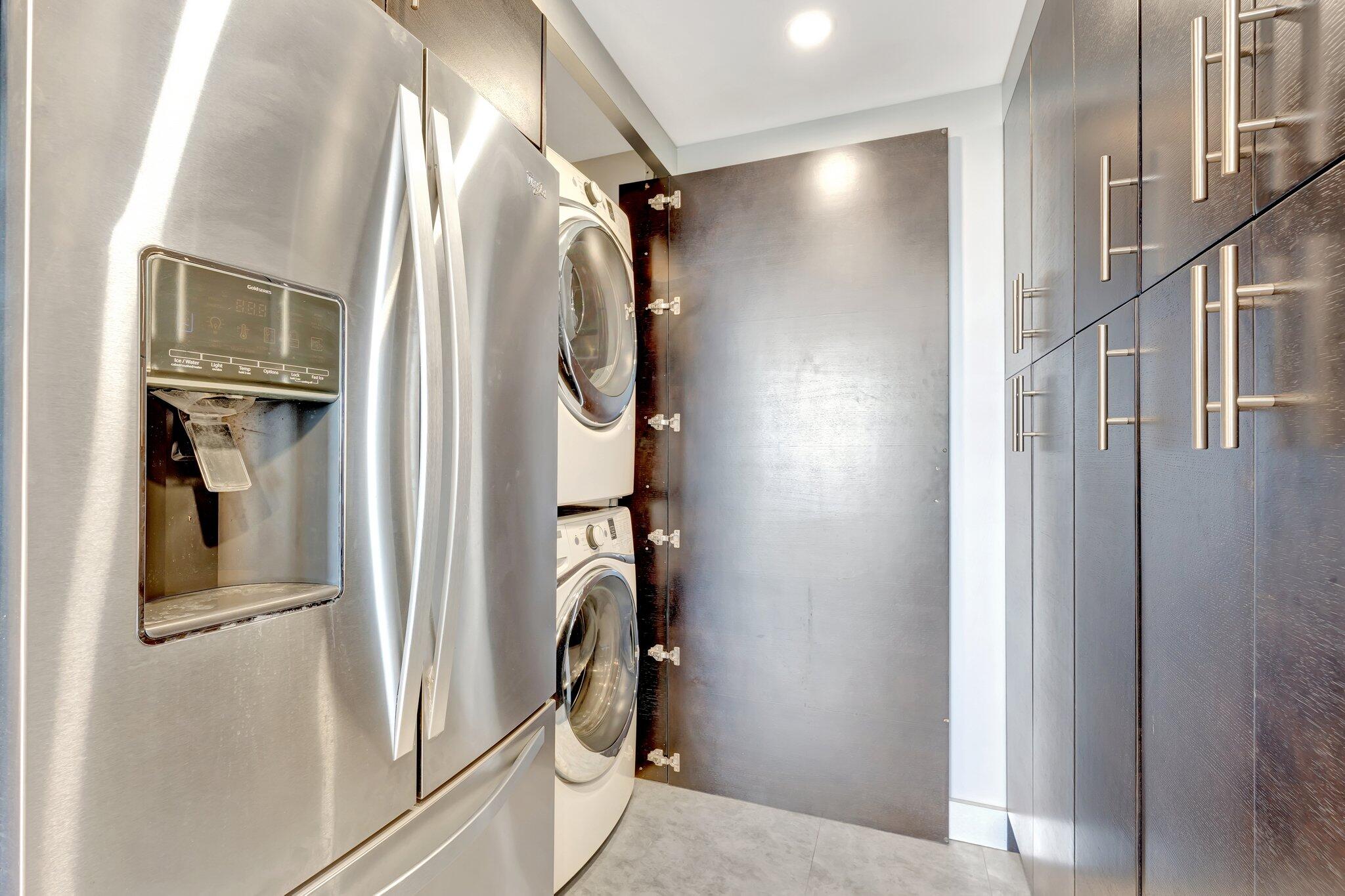 859 Jeffery Street, Unit 7030 Boca Raton, FL 33487 - Photo 8 of 53 a view of a walk in closet