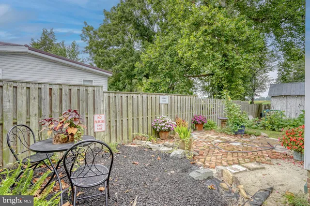 $319,500 | 29380 Old Locust Grove Road, Kennedyville, MD 21645