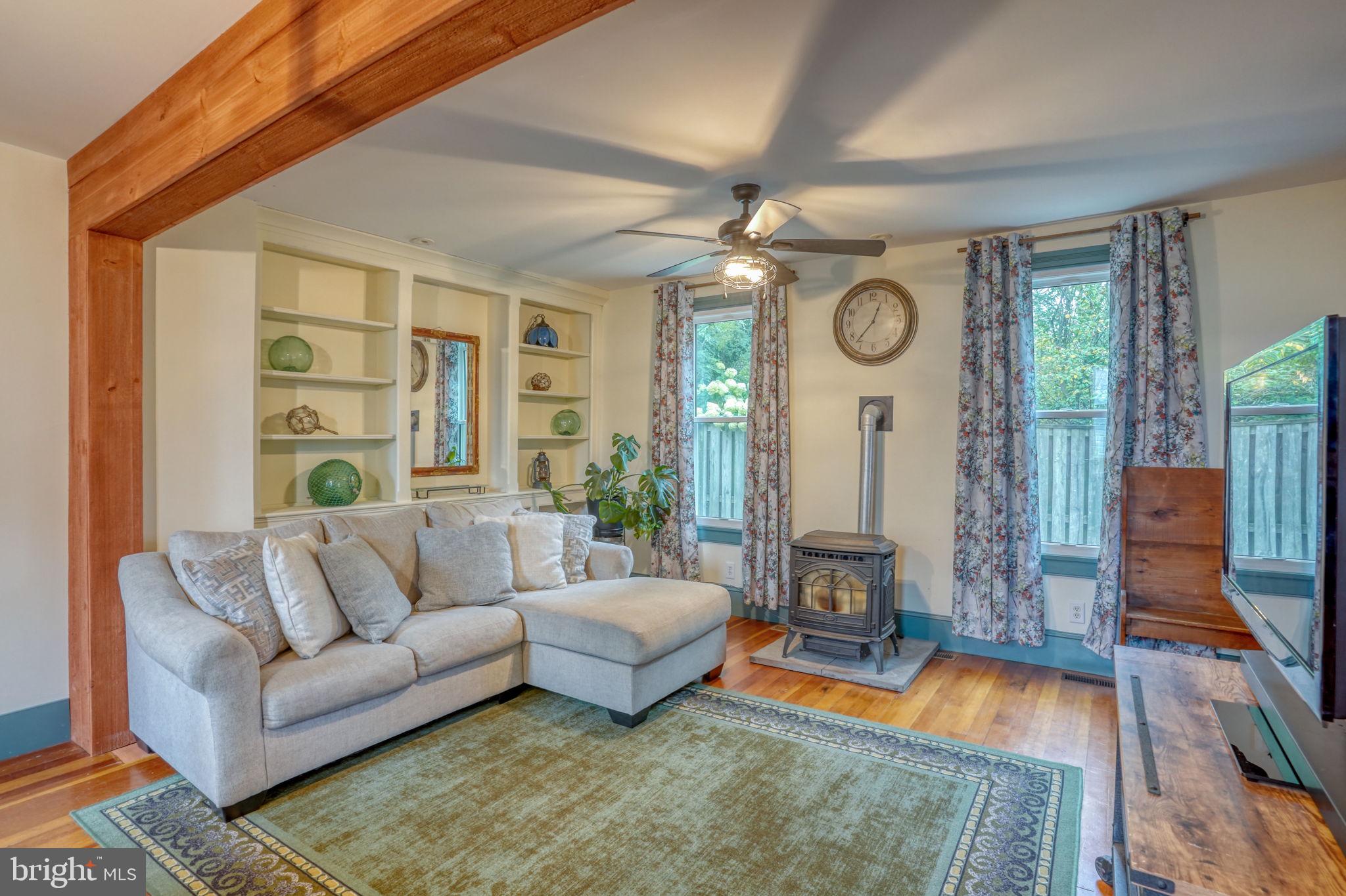 29380 Old Locust Grove Road Kennedyville, MD 21645 - Photo 14 of 42 Living Room
