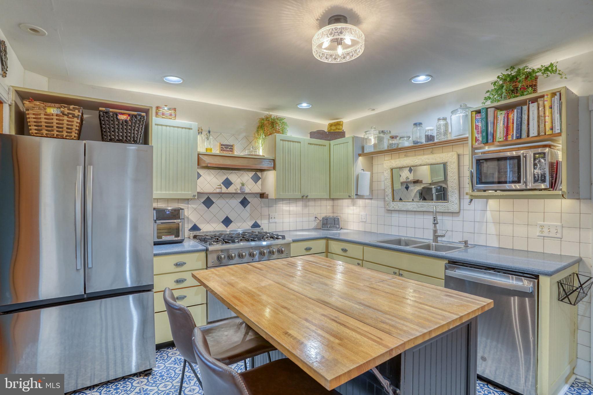 29380 Old Locust Grove Road Kennedyville, MD 21645 - Photo 22 of 42 Kitchen