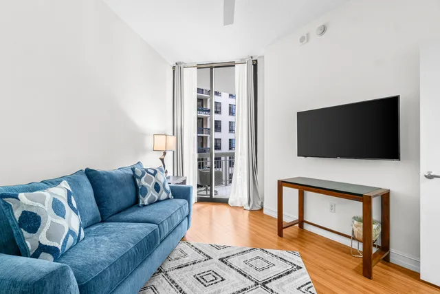 $6,200 | 701 South Olive Avenue, Unit 807, West Palm Beach, FL 33401