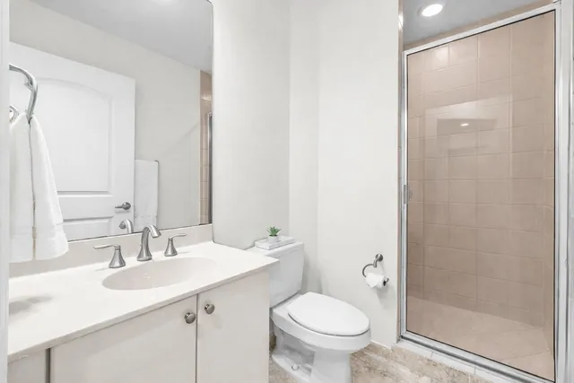 $6,200 | 701 South Olive Avenue, Unit 807, West Palm Beach, FL 33401