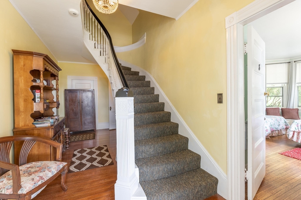 28 Eastern Point Road Gloucester, MA 01930 - Photo 11 of 38