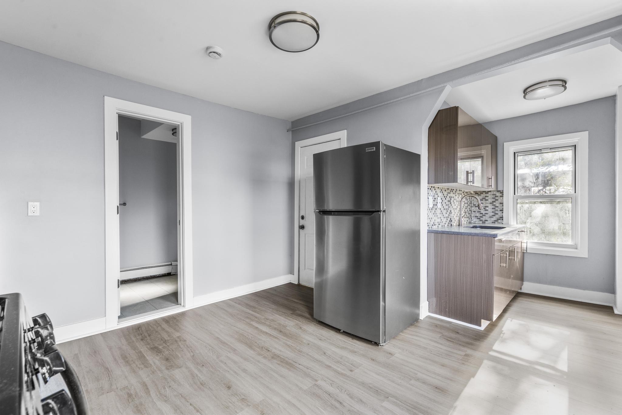 746 Maple Street Bridgeport, CT 06608 - Photo 9 of 38