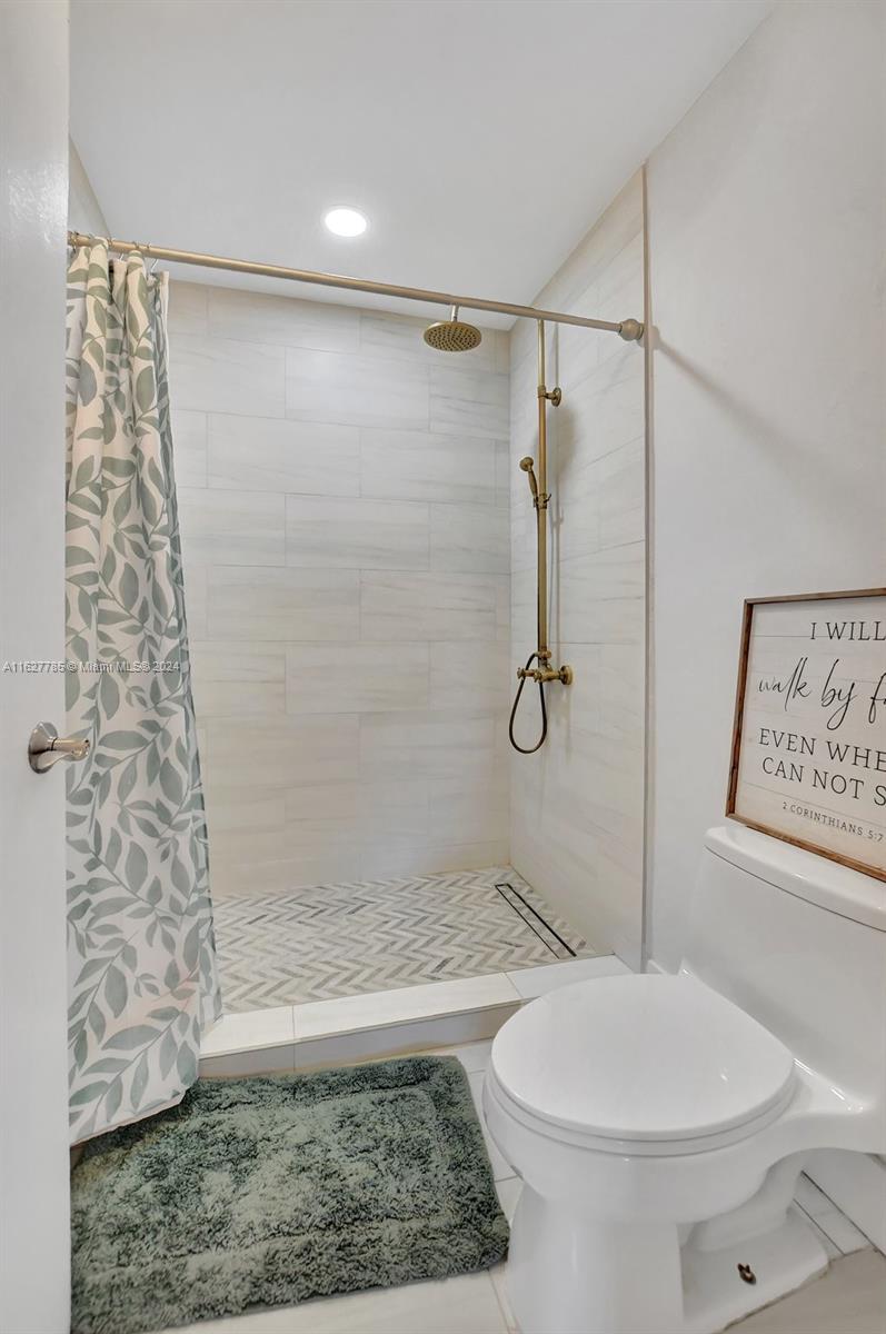 5733 Fox Hollow Drive, Unit A Boca Raton, FL 33486 - Photo 28 of 44