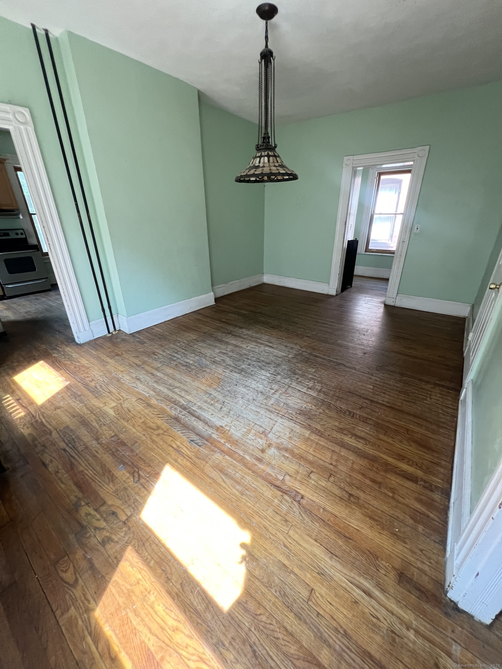 337 Laurel Street Hartford, CT 06105 - Photo 12 of 21