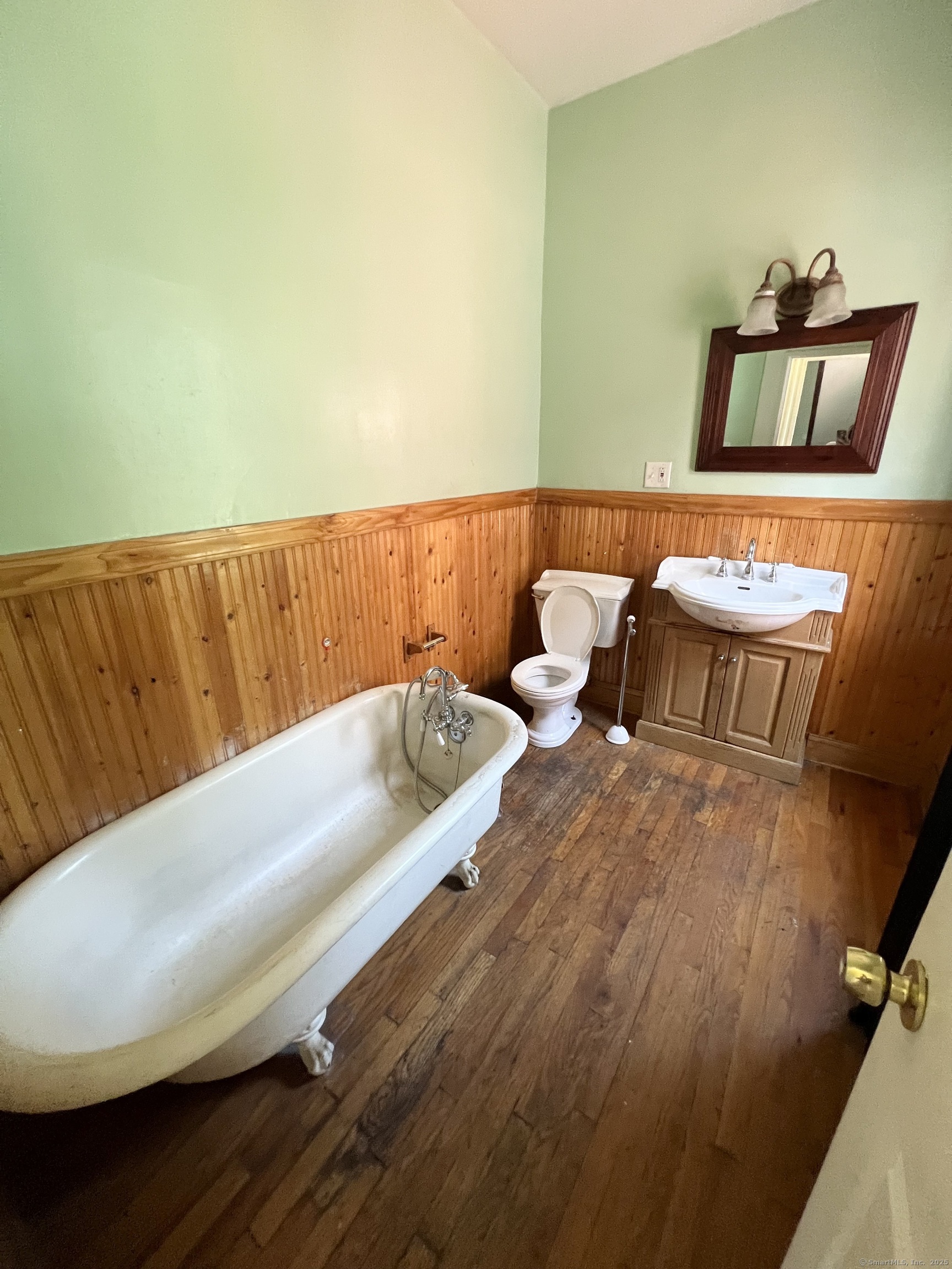 337 Laurel Street Hartford, CT 06105 - Photo 13 of 21