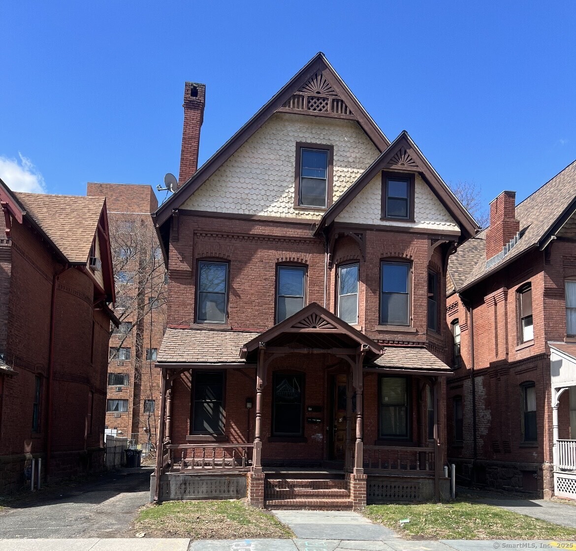 337 Laurel Street Hartford, CT 06105 - Photo 2 of 21