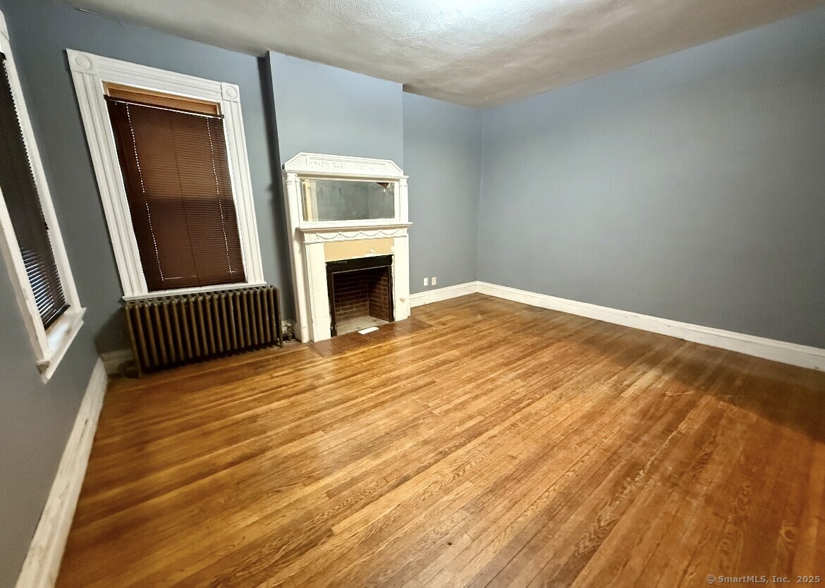 337 Laurel Street Hartford, CT 06105 - Photo 7 of 21