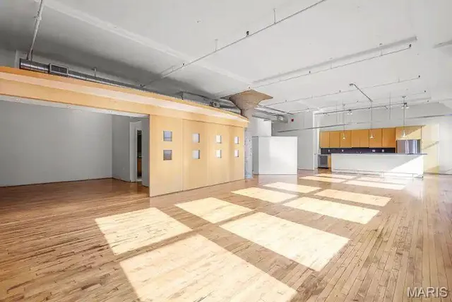 $199,000 | 1010 St Charles Street, Unit 803, St. Louis, MO 63101