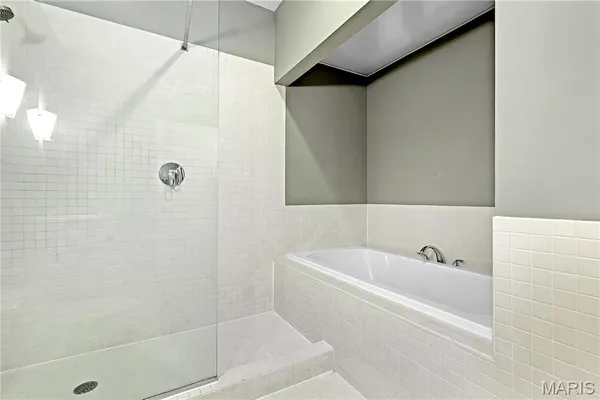 $199,000 | 1010 St Charles Street, Unit 803, St. Louis, MO 63101