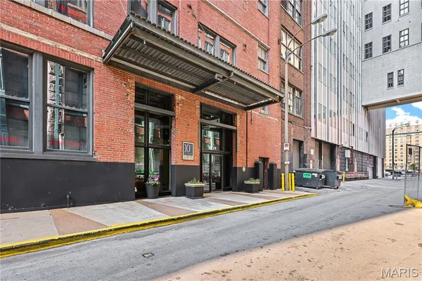 $199,000 | 1010 St Charles Street, Unit 803, St. Louis, MO 63101