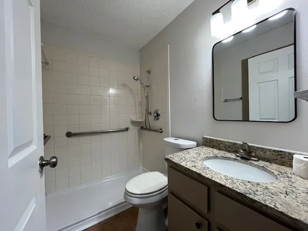 $1,500 | 1410 West Braker Lane, Unit B, Austin, TX 78758