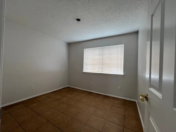 $1,500 | 1410 West Braker Lane, Unit B, Austin, TX 78758