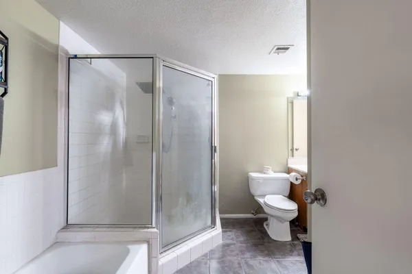 $392,000 | 120 Willow Lake Drive, Palm Desert, CA 92260