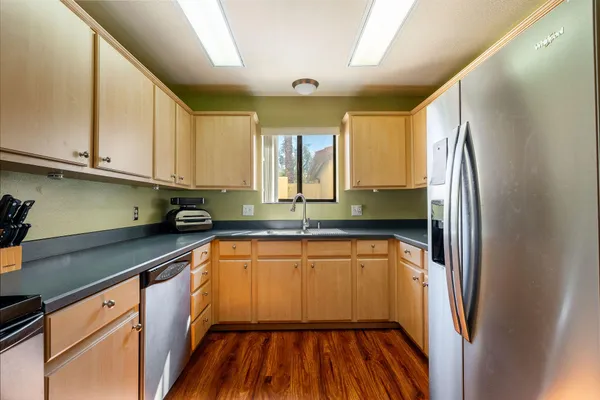 $392,000 | 120 Willow Lake Drive, Palm Desert, CA 92260