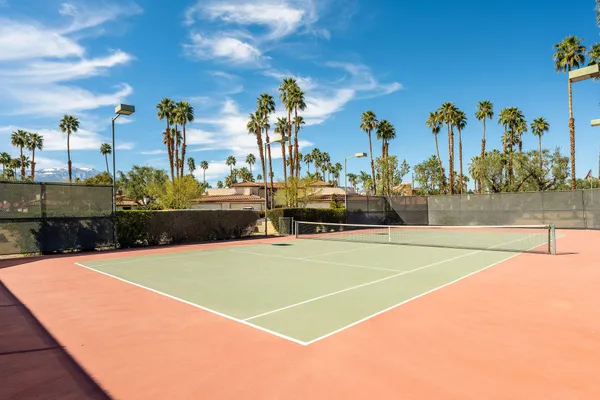 $392,000 | 120 Willow Lake Drive, Palm Desert, CA 92260