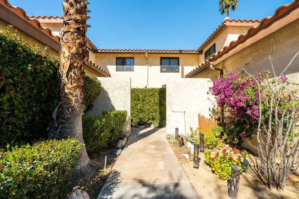 $392,000 | 120 Willow Lake Drive, Palm Desert, CA 92260
