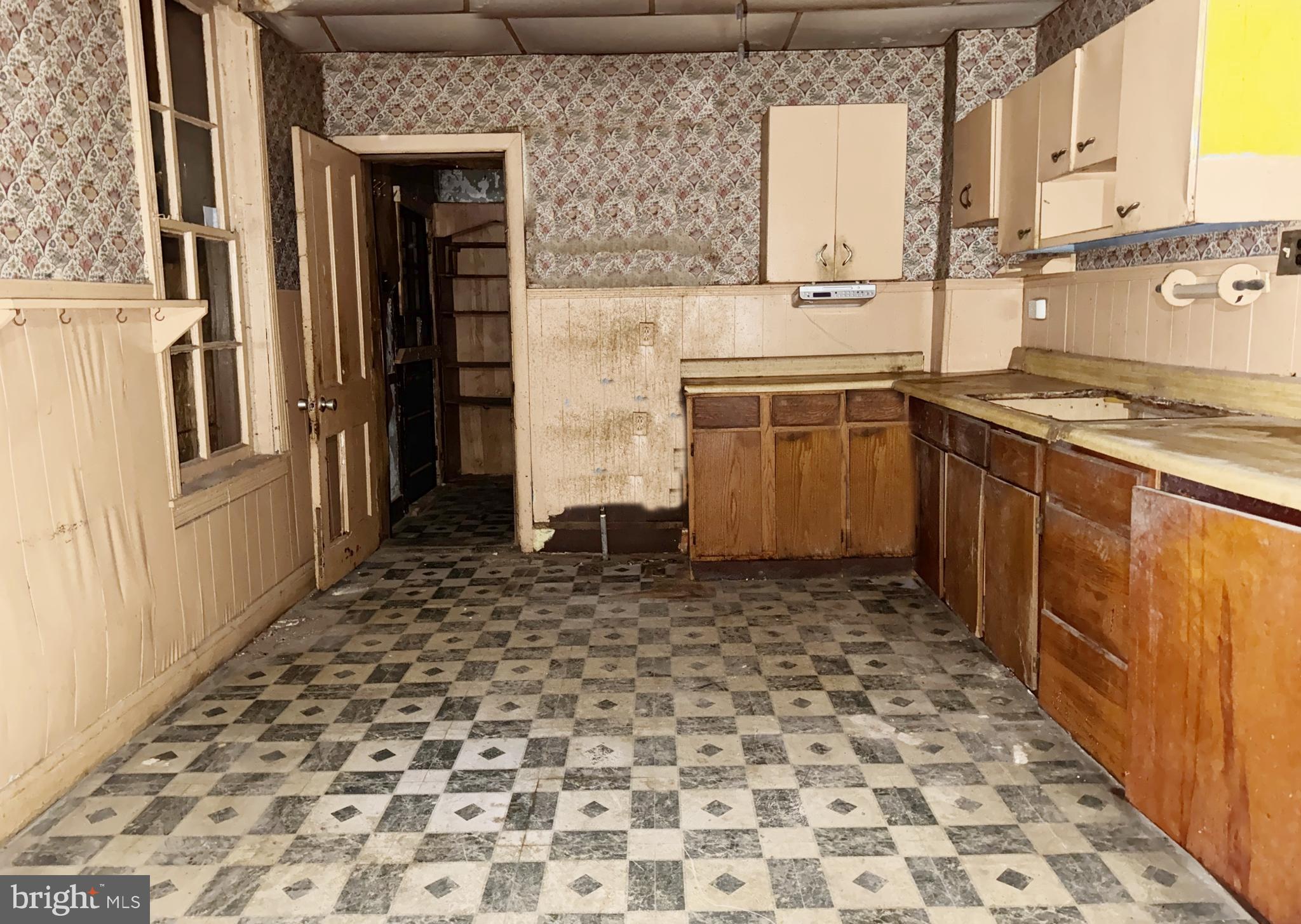 2029 Annapolis Road Baltimore, MD 21230 - Photo 10 of 14 Interior