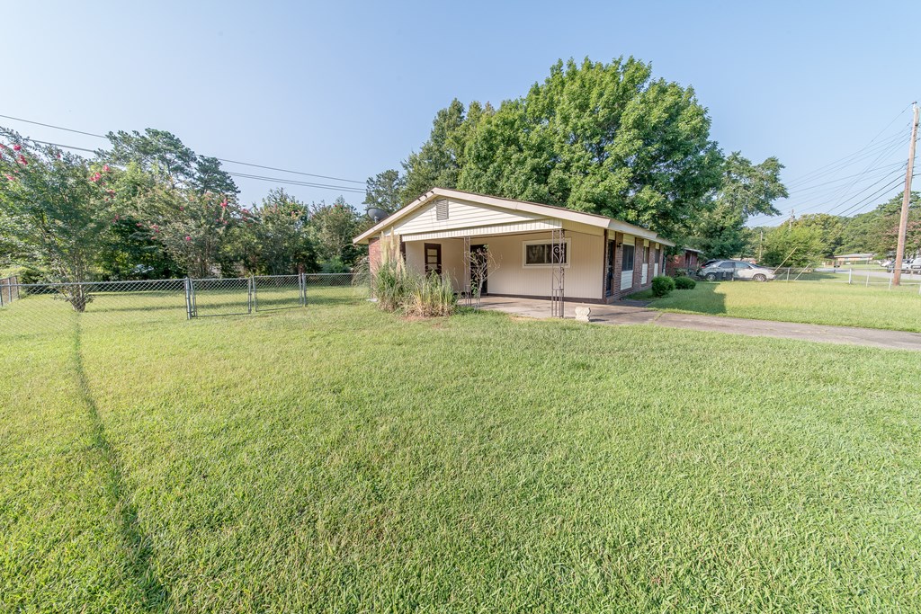 1046 Brighton Road Columbus, GA 31906 - Photo 3 of 31 Gallery Image 3