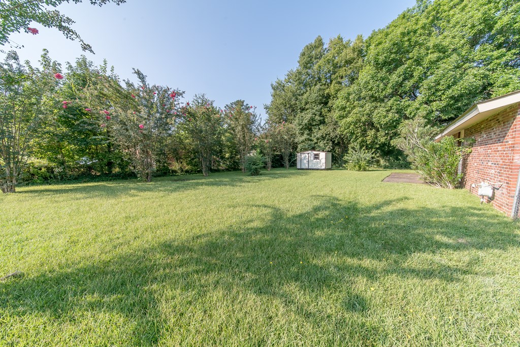1046 Brighton Road Columbus, GA 31906 - Photo 7 of 31 Gallery Image 7
