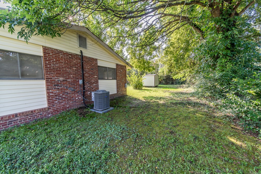 1046 Brighton Road Columbus, GA 31906 - Photo 8 of 31 Gallery Image 8