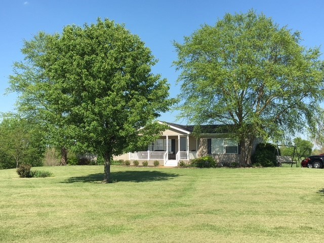9150 South Voyles Road Pekin, IN 47165 - Photo 5 of 36 Gallery Image 5