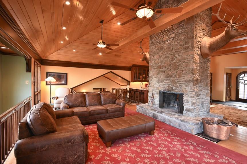 196 Ridgeview Drive Hidden Valley, PA 15502 - Photo 3 of 25 Gallery Image 3