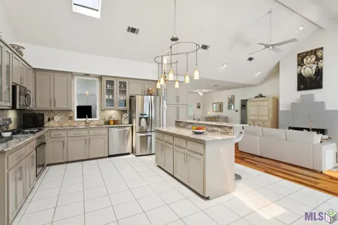 $525,000 | 10037 Ginger Pl Drive, Baton Rouge, LA 70817
