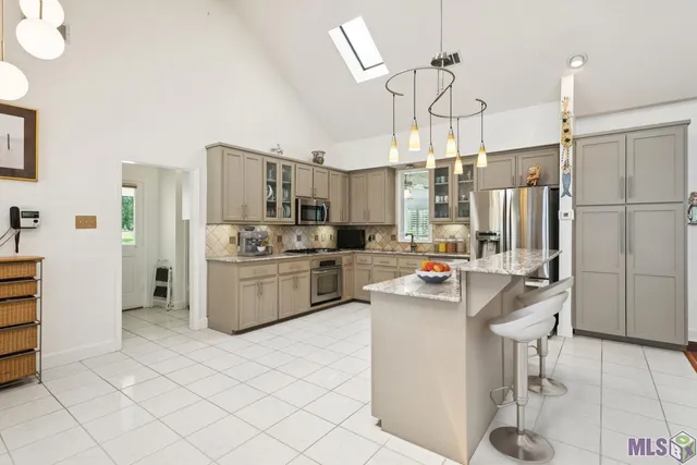 $525,000 | 10037 Ginger Pl Drive, Baton Rouge, LA 70817