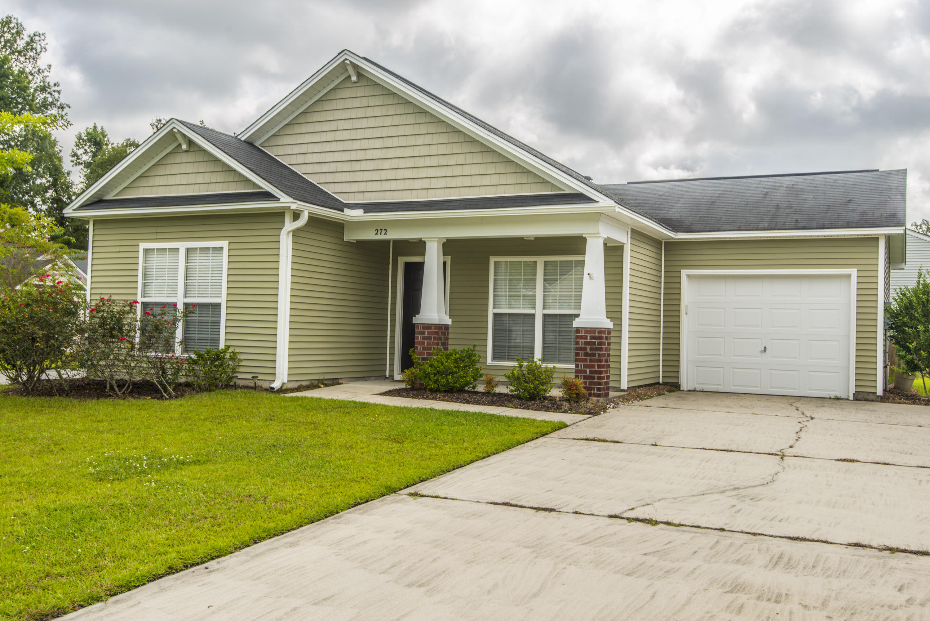 272 Island Green Road Goose Creek, SC 29445 - Photo 1 of 34 _DSC8301
