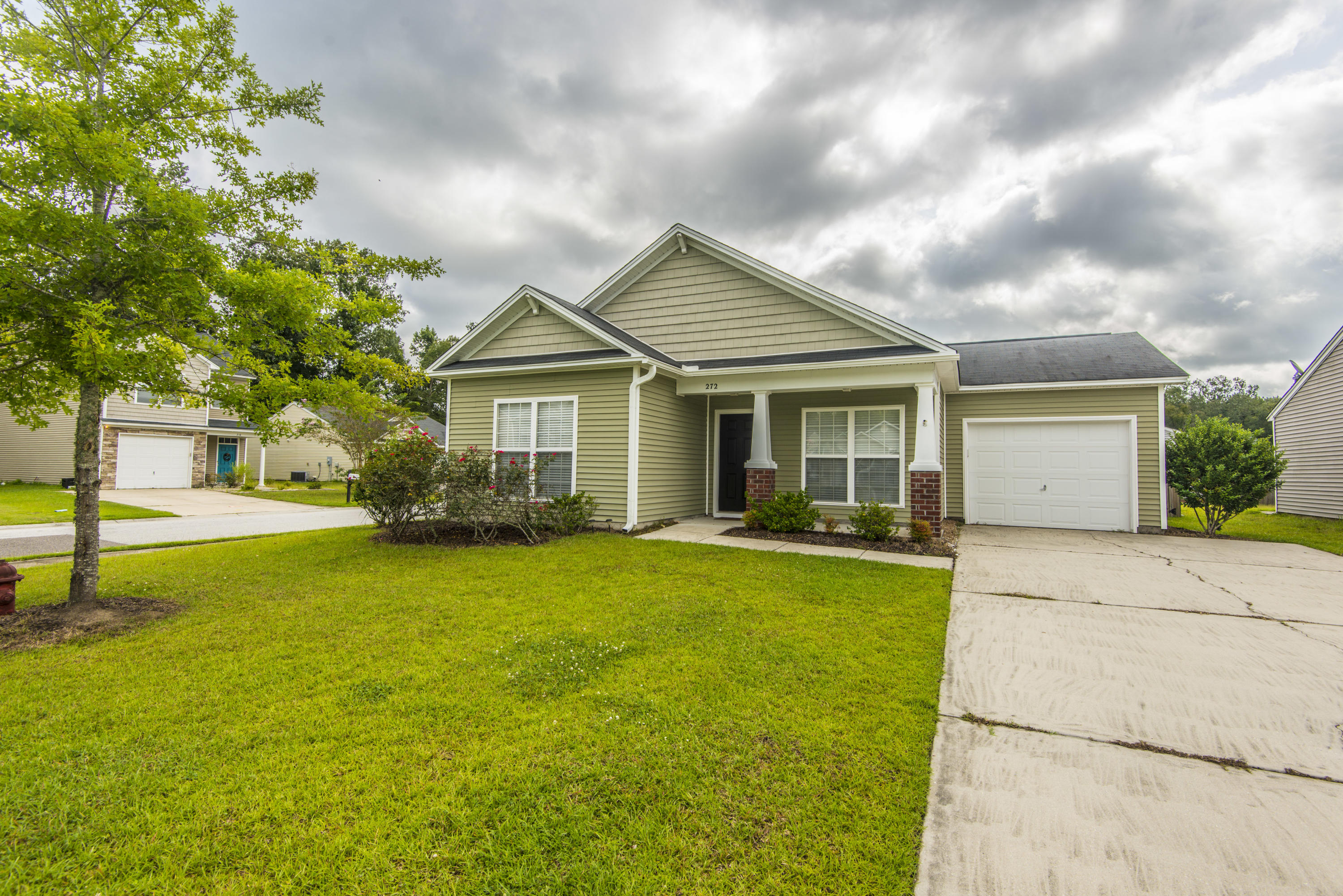 272 Island Green Road Goose Creek, SC 29445 - Photo 3 of 34 _DSC8303
