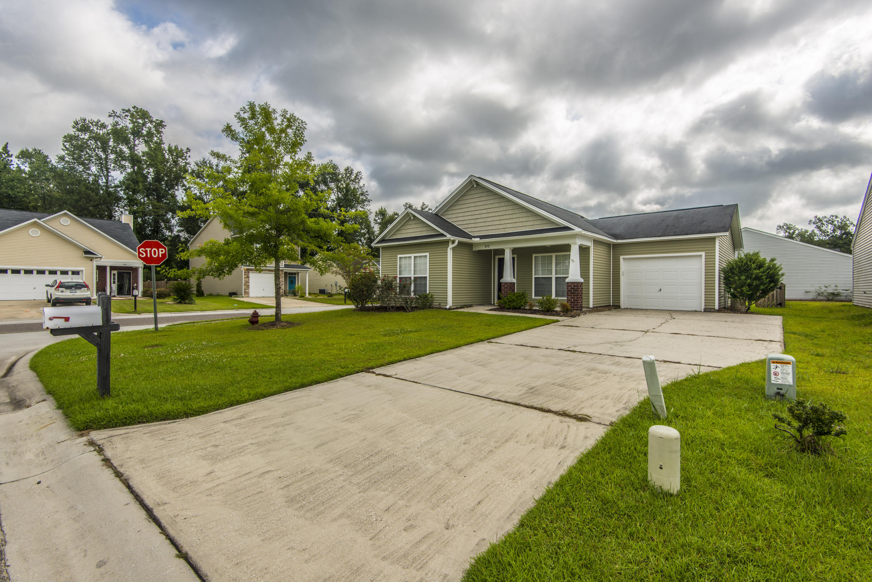 272 Island Green Road Goose Creek, SC 29445 - Photo 5 of 34 _DSC8299