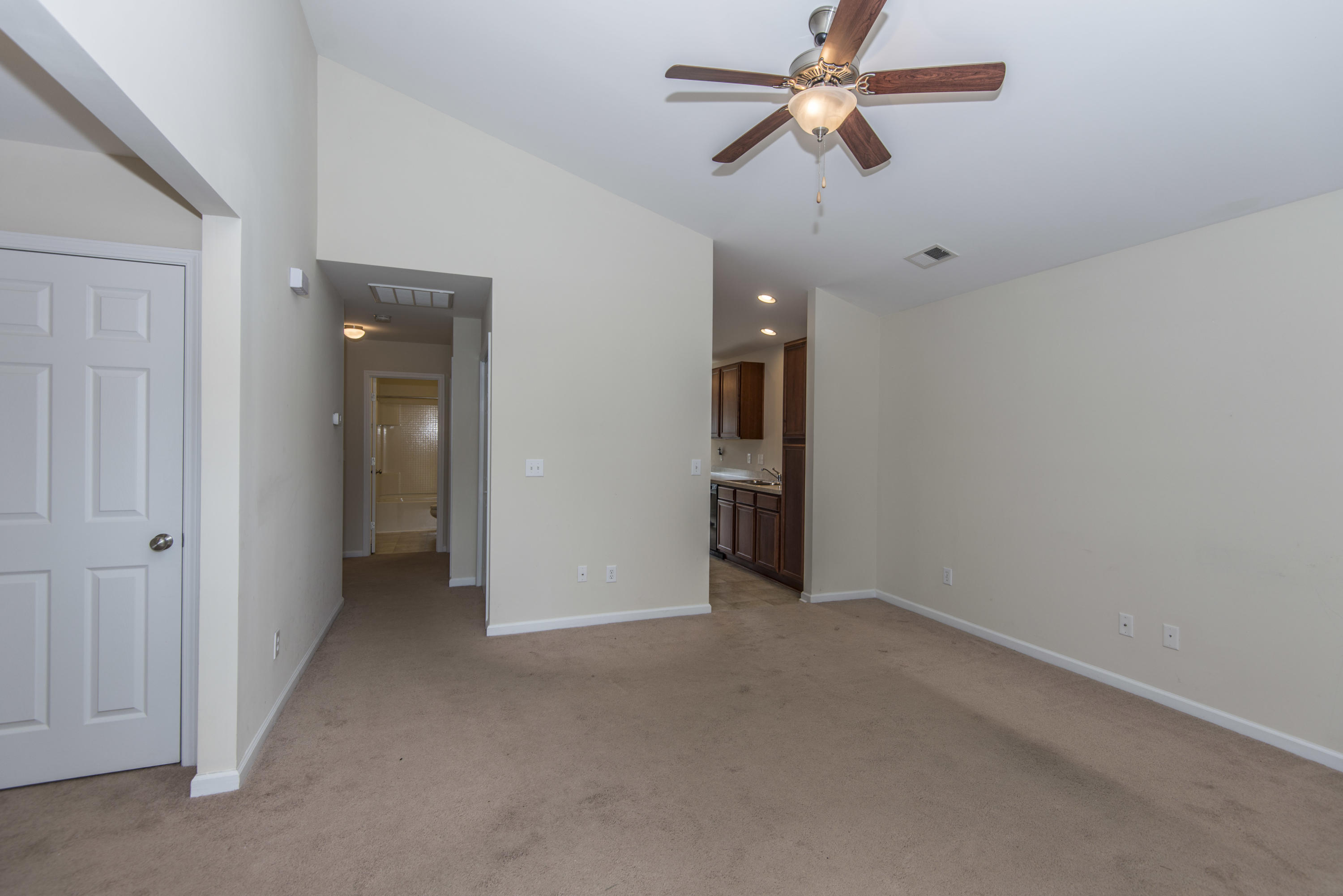 272 Island Green Road Goose Creek, SC 29445 - Photo 8 of 34 _DSC8327