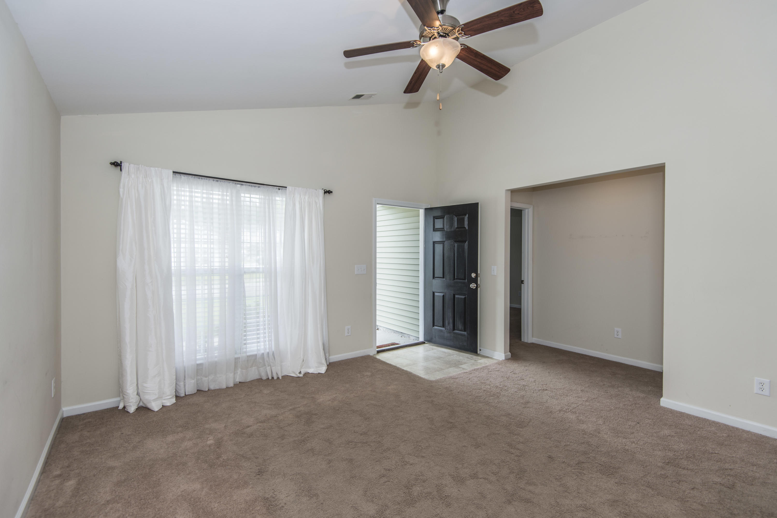 272 Island Green Road Goose Creek, SC 29445 - Photo 10 of 34 _DSC8324