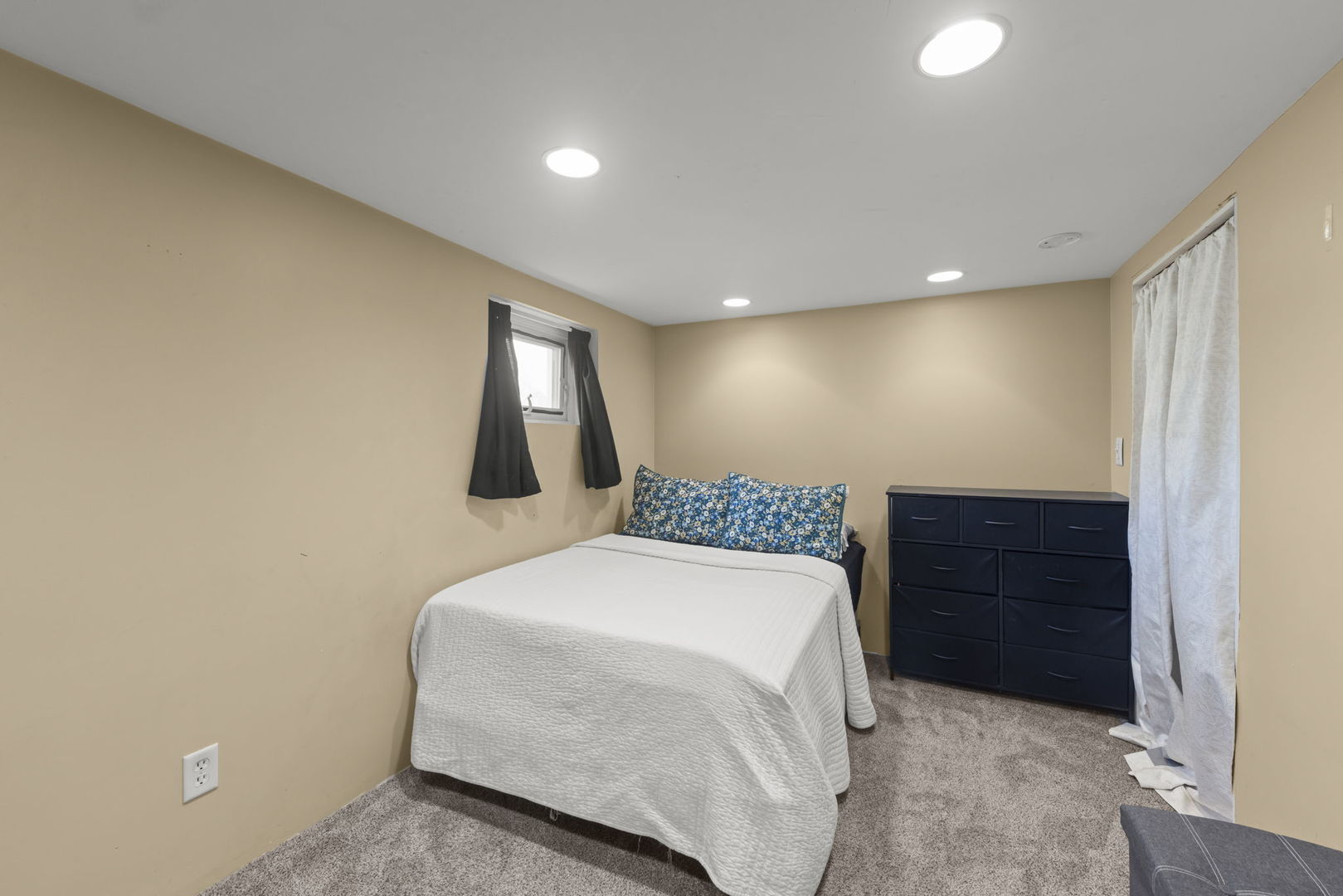 202 Pick Avenue Elmhurst, IL 60126 - Photo 19 of 26 a bedroom with a bed and cabinet