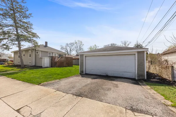 $375,000 | 202 Pick Avenue, Elmhurst, IL 60126